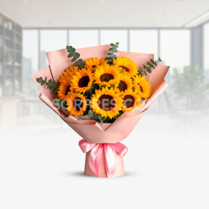 Ramo de girasoles frescos envueltos en elegante papel coreano, perfecto para iluminar cualquier ocasión especial con un toque de alegría y estilo natural.